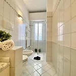 Apartment Casaviva - Elegant Bilo With Parking In Rapallo