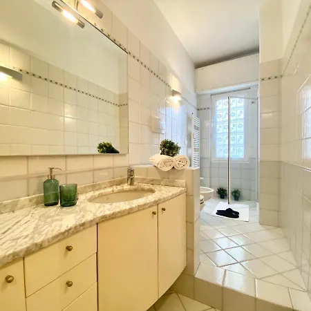 Apartment Casaviva - Elegant Bilo With Parking In Rapallo