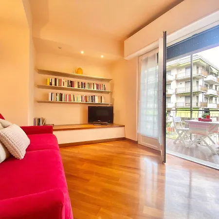 Casaviva - Elegant Bilo With Parking In Apartment
