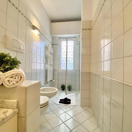 Apartment Casaviva - Elegant Bilo With Parking In Rapallo