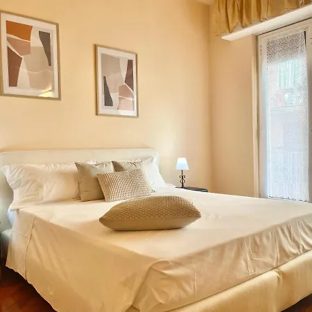 Casaviva - Elegant Bilo With Parking In Apartment